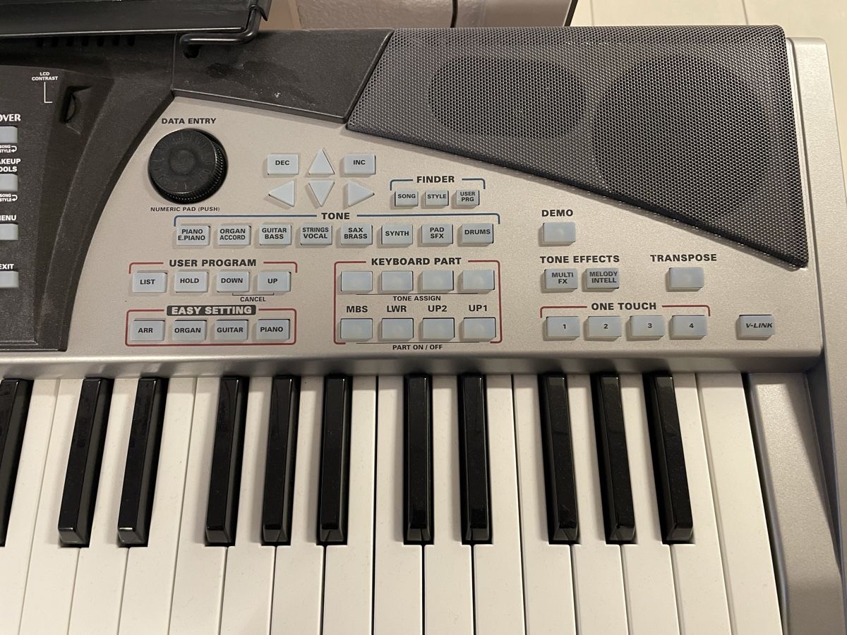 Roland Musikinstrumente: Keyboard Roland E-50 mit Ständer gebraucht – Gebraucht aus Lyss von Kmikado 2