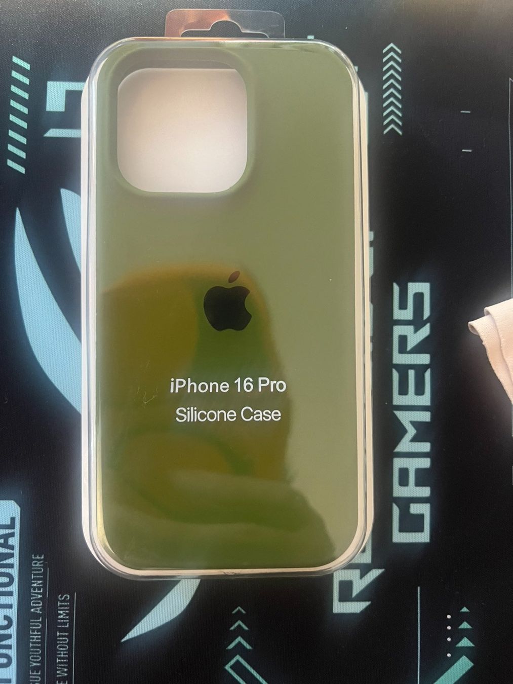 Cover & Protezioni schermo: Coque Apple iPhone 16 Pro \  Apple iPhone 16 Pro  Hülle – Nuovo e nell'imballaggio originale da Eysins venduto da pro_7lnq