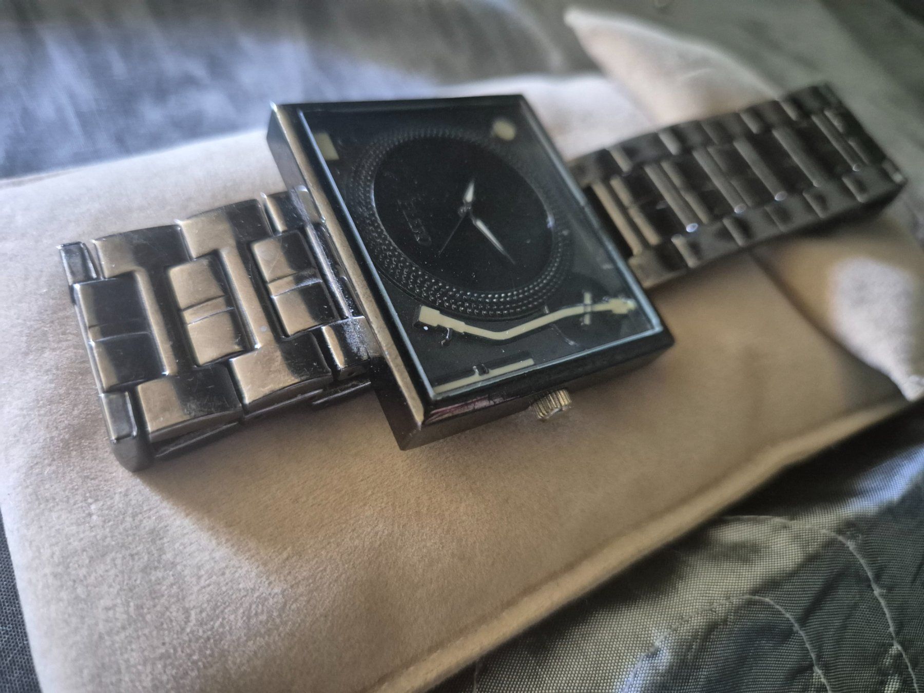 Orologi: DJ turntable FLUD Watch – Usato da Essertes venduto da onezoneplay 1
