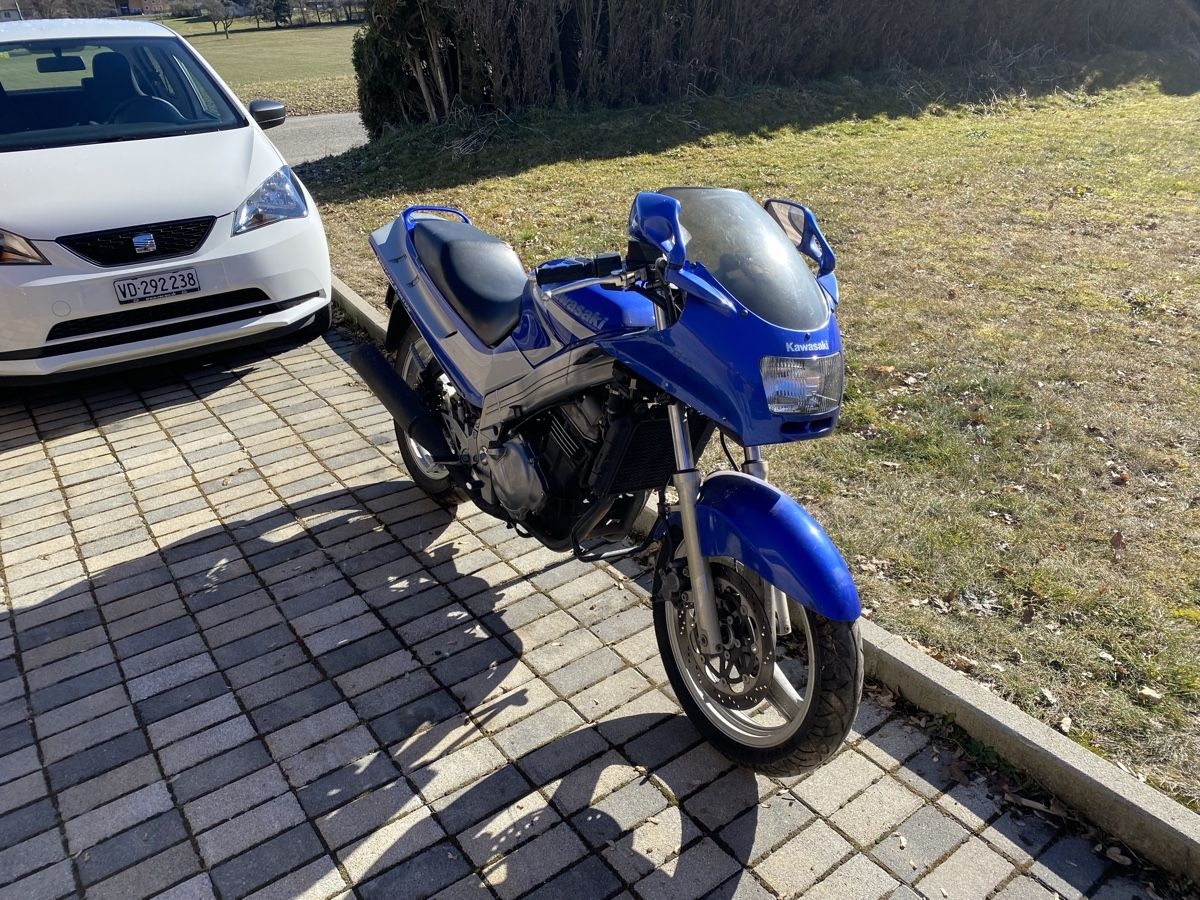 Kawasaki Strada: Rare Kawasaki ZZR 250 – Usato da Vucherens venduto da Chexbres69 5