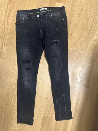 Jeans Zara schwarz Grösse 44