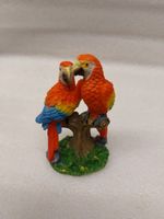 Statuette of 2 Red Macaws - Statuette von 2 roten Aras Frs 1