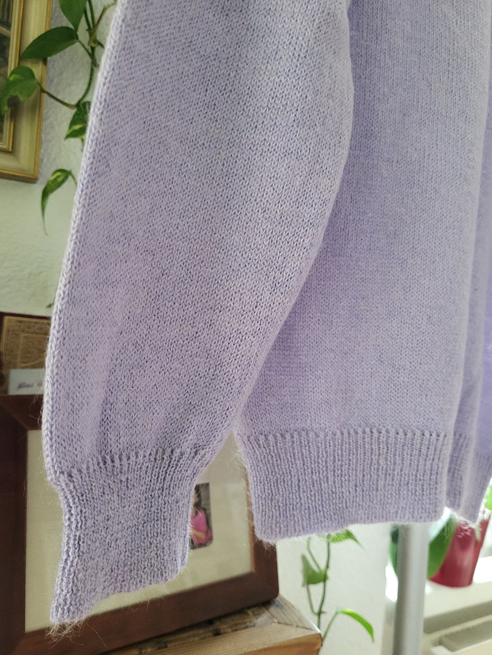 Maglioni & Felpe: Lila Strickpullover mit Blumenmuster, 100% Wolle Grösse M, – Nuovo (secondo la descrizione) da Winterthur venduto da rab_tr8n 5