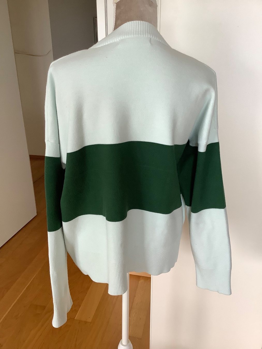 Mango Pullover & Sweatshirts: Mango Damen Sweatshirt/Pullover mint/grün in XL – Gebraucht aus Kreuzlingen von shopaholicatheart_4 1