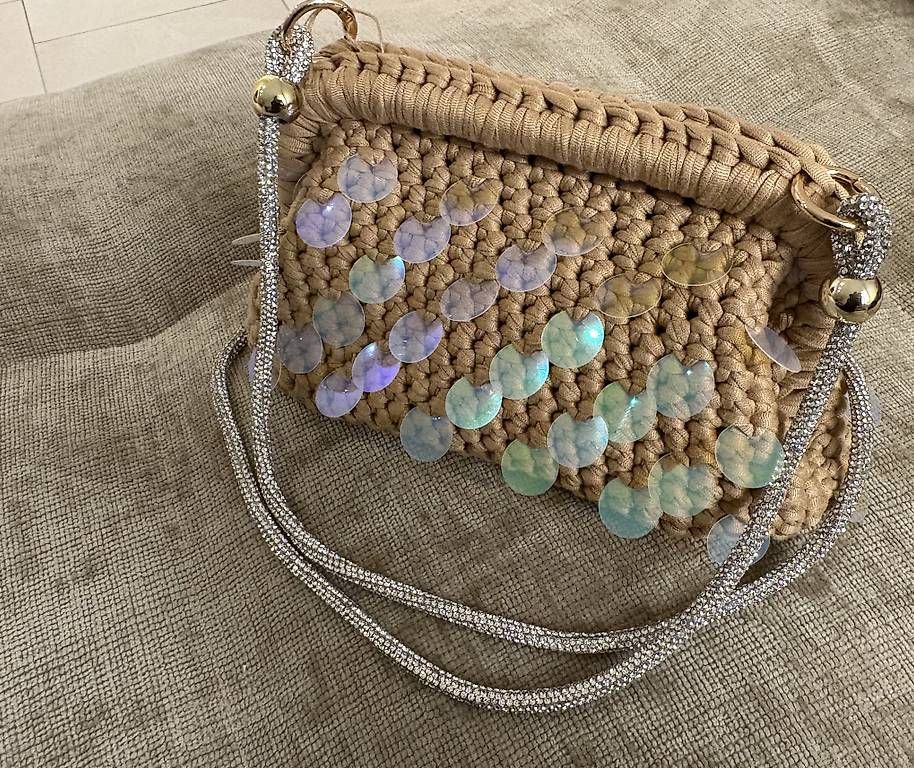 Borse da donna: Selbst gehäkelte Clutch Bag – Usato da Hinwil venduto da camposlu 1