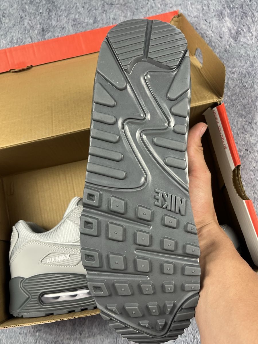 Nike Scarpe da uomo: Nike Air Max 90 Herren grau neue Ware – Nuovo (secondo la descrizione) da Luzern venduto da 041Vintage 1