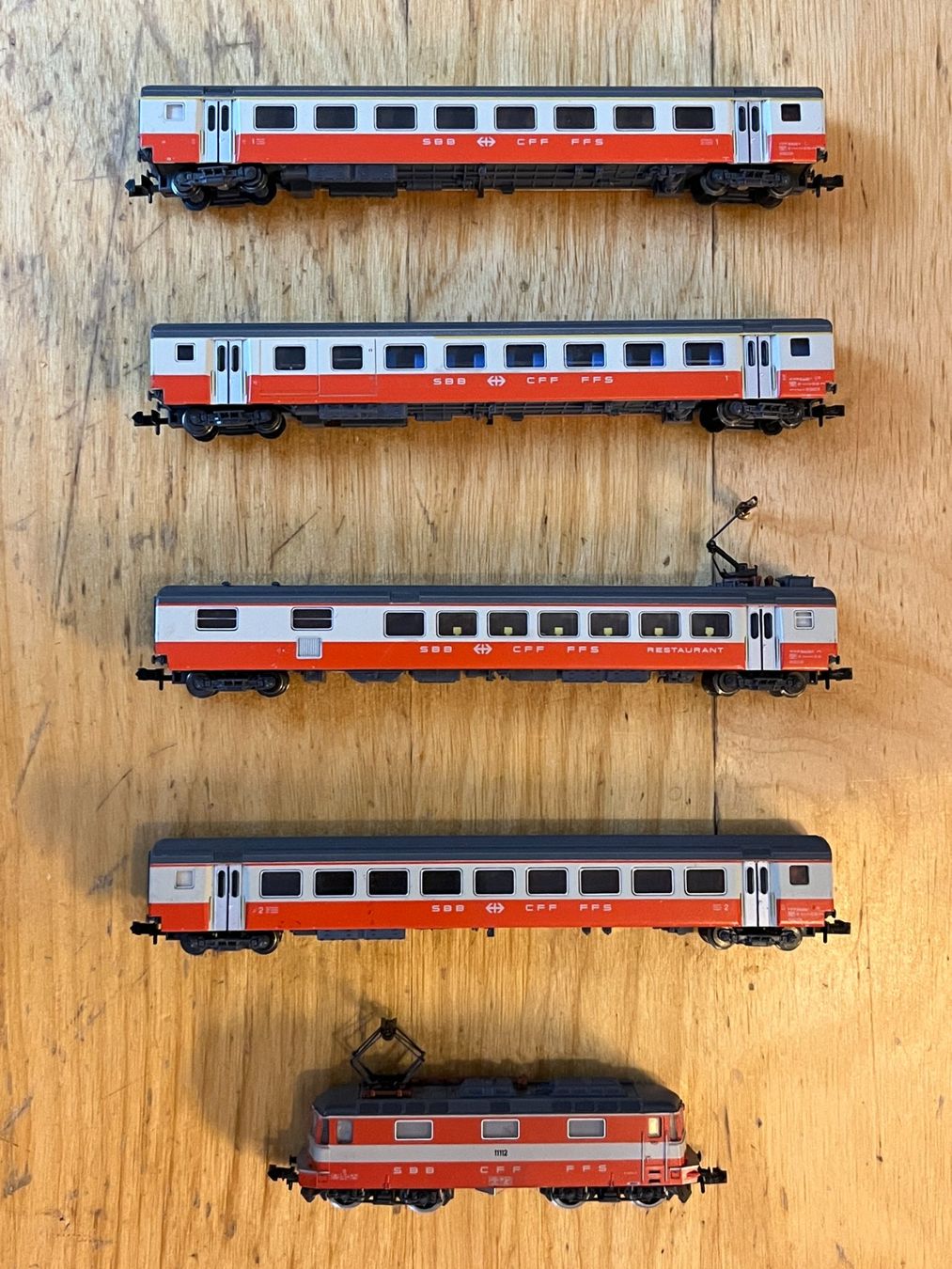 Trix E-Lok Re 4/4 II 11112 Swiss Express + 4 Wagen, Spur N (Gebraucht ...