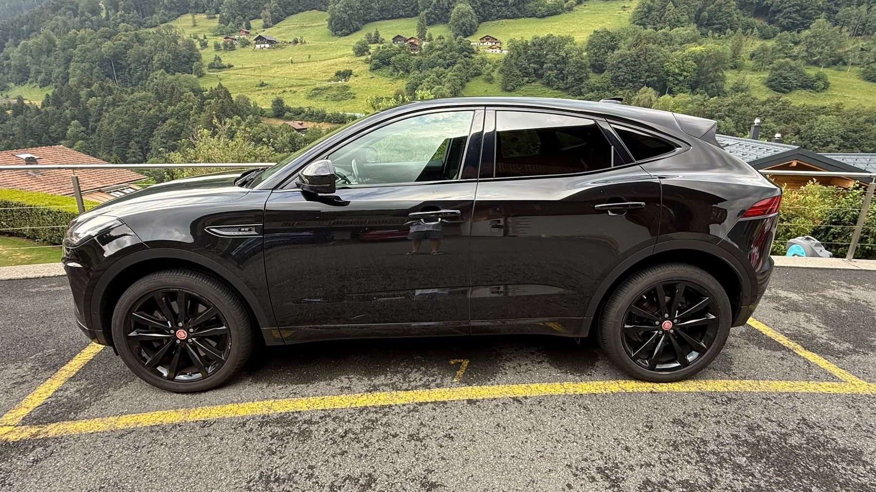 Jaguar Automobili: JAGUAR E-PACE 2.0 T 250 R-Dynamic SE AWD – Usato da Troistorrents venduto da Nums 3