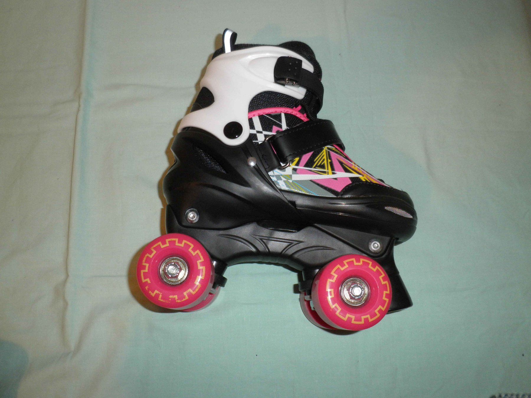 Pattini in linea & Pattini a rotelle: Schöne Kinder Rollschuhe, Roller, Crane Grösse 33-36 – Usato da Cadenazzo venduto da Mikeshop 4