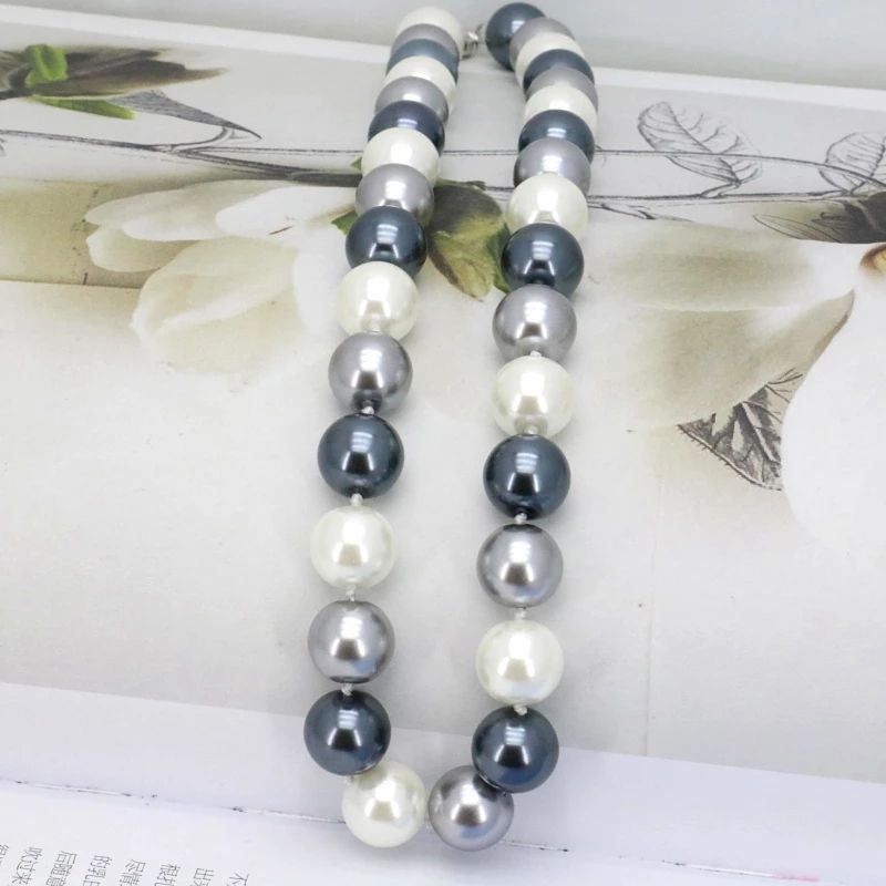 Perle (finte): Shell Pearlen Kette - Pearl Necklace – Nuovo e nell'imballaggio originale da Zürich venduto da FavourOnline 1