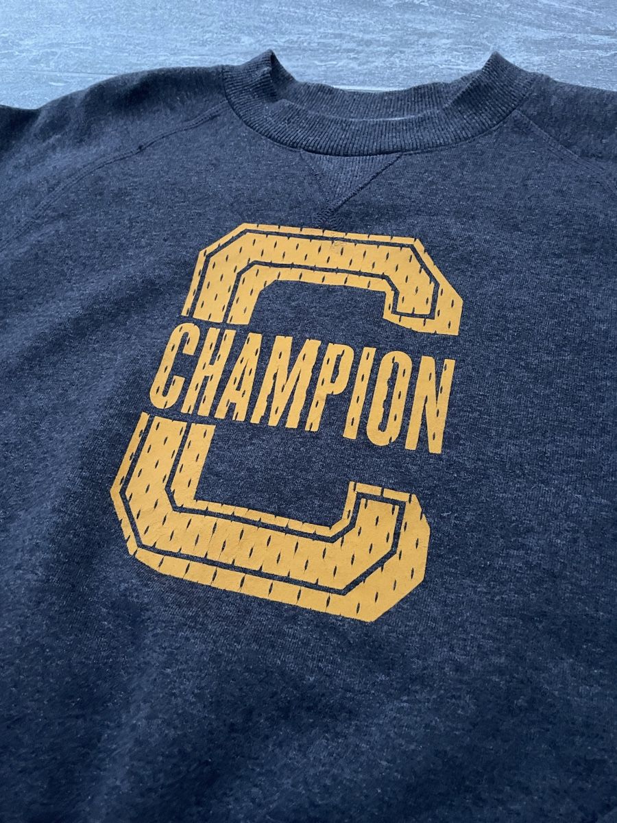 Champion Pullover & Sweatshirts: Champion Sweatshirt – Gebraucht aus Kloten von swissretro 2
