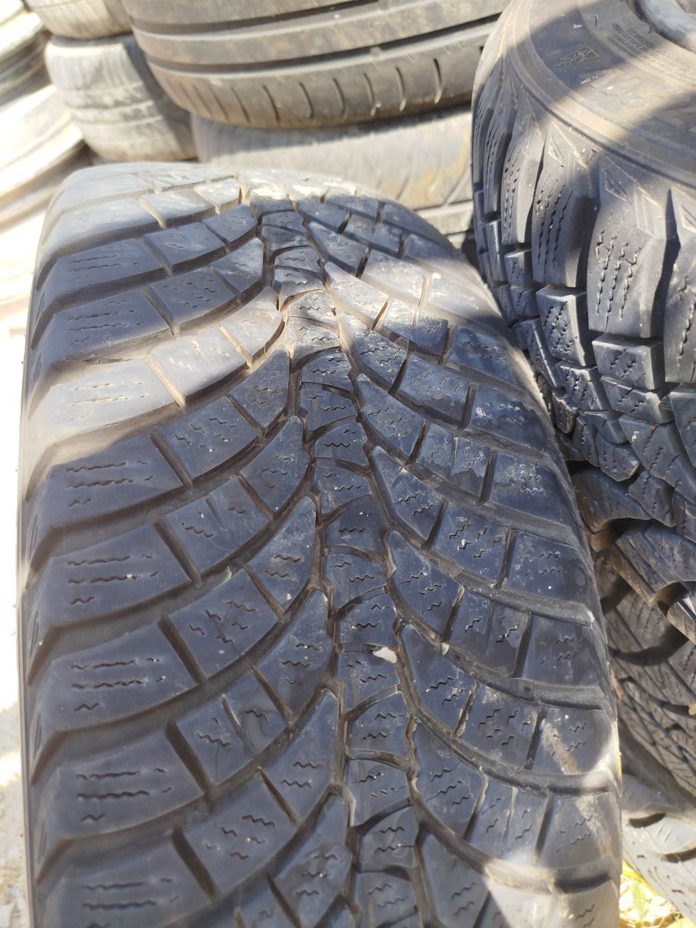 Alfa Romeo Pneumatici & Ruote complete: Roues Alfa Romeo 147 / 156 / GT – Usato da Savagnier venduto da Botteron_Recycling 7