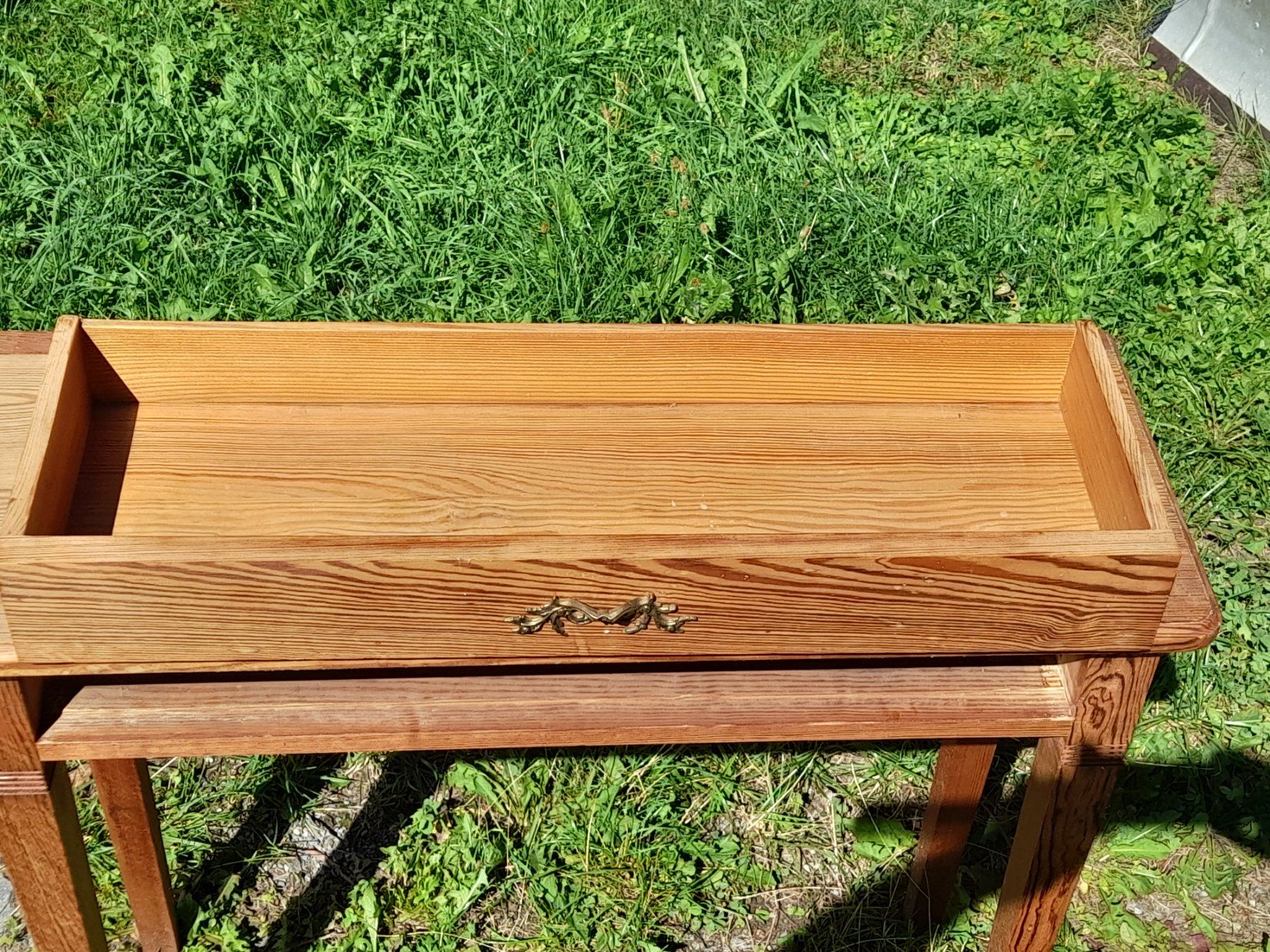 Tables: Beistelltisch schmal – D'occasion à Aeschi b.Spiez par 52_wochen 4