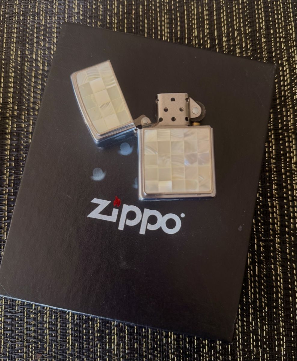 Zippo Feuerzeuge: Zippo Perlmut  – Neu und originalverpackt aus Luzern von Bolle2012 2