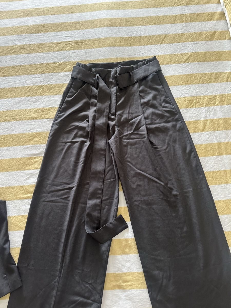 Zara Kleiderpakete: Grey suit  – Neu und originalverpackt aus Buchrain von Franciscacsousa 3