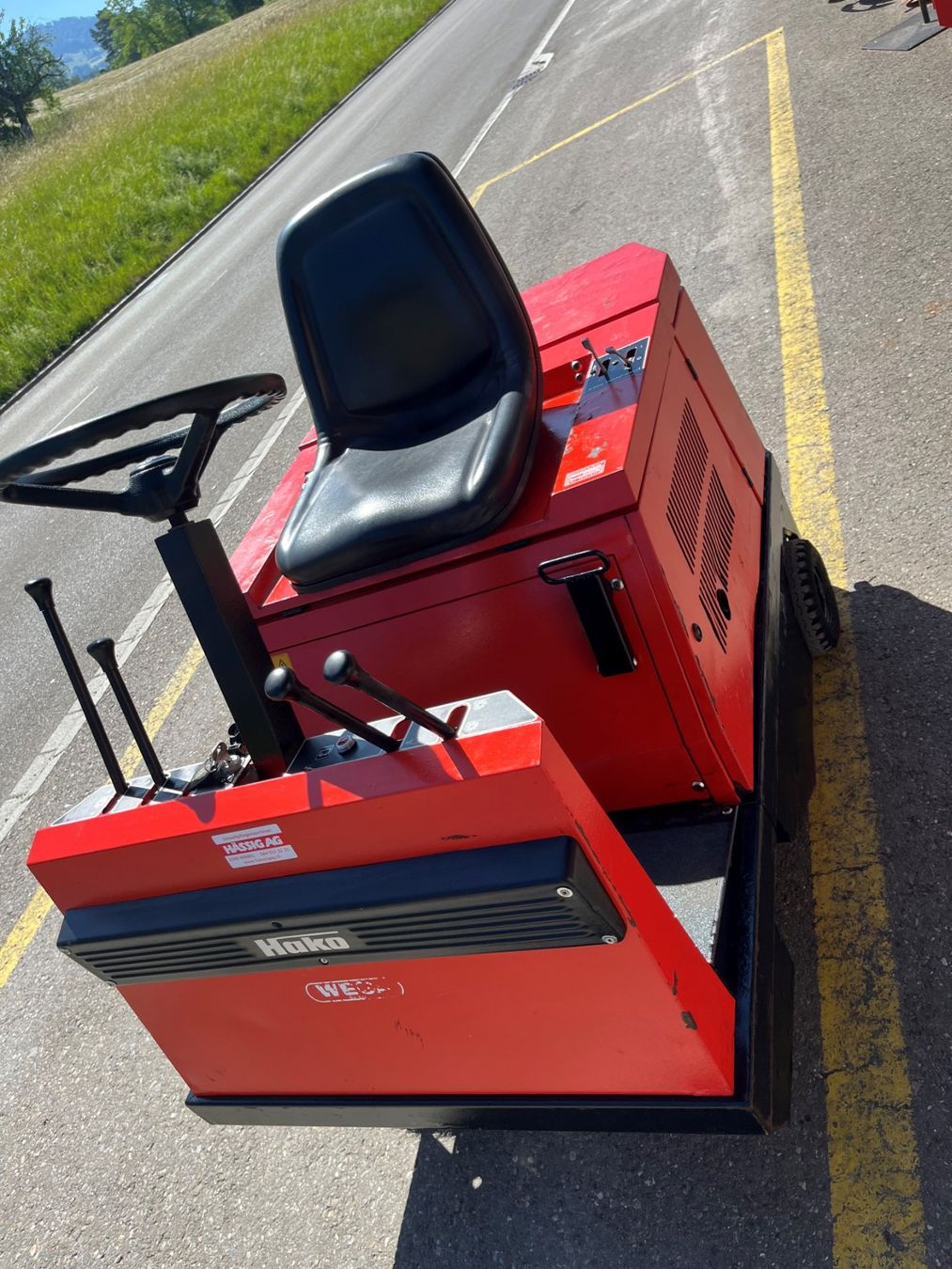 Hako Tutte le macchine: Kehrmaschine Hako – Usato da Hinwil venduto da Kaamil 3