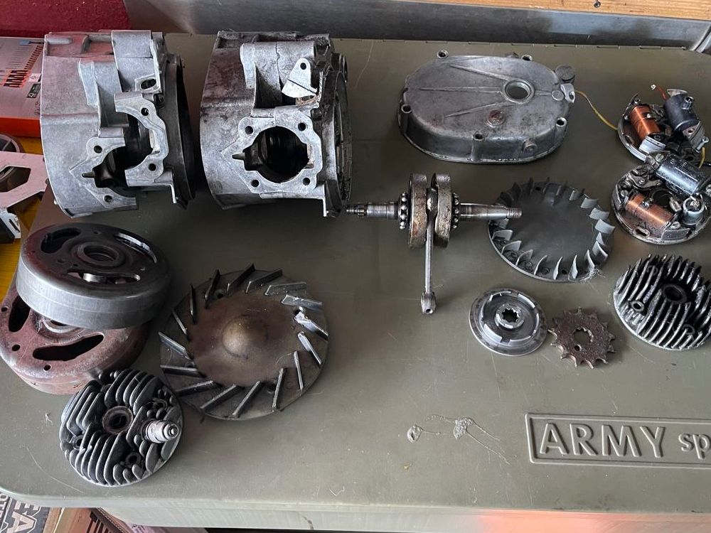 Puch Parti ricambio per ciclomotori: Teilen Motor Puch Velux – Difettoso da Novazzano venduto da Mich1974