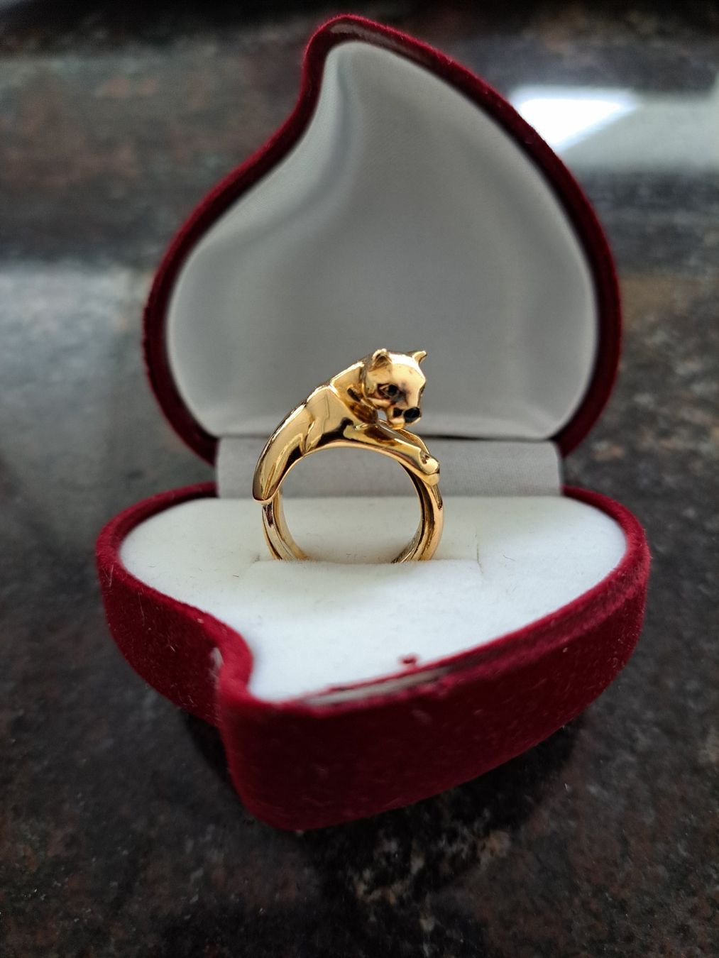 Cartier Anelli: Cartier Trinity Panthere Ring – Usato da Pfäffikon ZH venduto da Valsangiaccomo