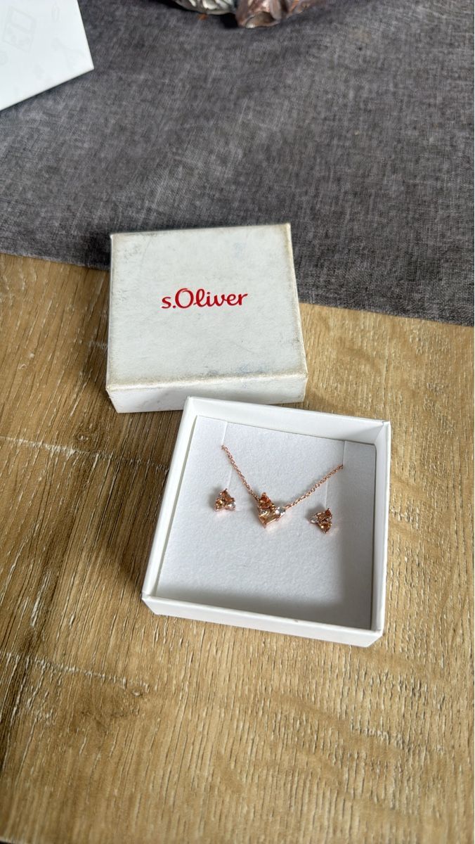 Autres bijoux: s.Oliver collier et boucles d'oreilles neuf – Neuf avec emballage d'origine à Le Landeron par ANDREAA02