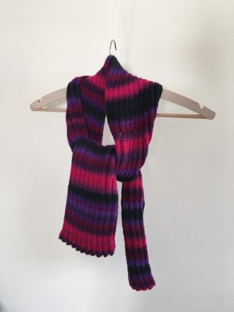 Damen Kurzschal aus Merino Superwash/Polyamide Handgestrickt