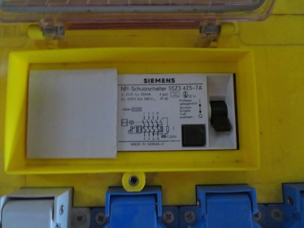 Baustromverteiler Elektrokasten Stromkasten CEE16 mit Fi (Gebraucht) in ...