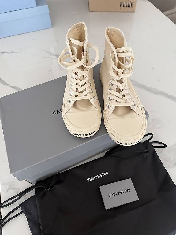 Balenciaga Scarpe da donna: Balenciaga sneakers – Nuovo e nell'imballaggio originale da Fribourg venduto da jan_jgw6