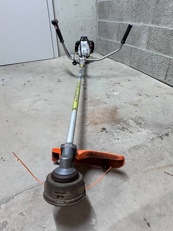 Stihl Alle Werkzeuge: Débroussailleuse STIHL FS 106 – Gebraucht aus Monthey von Susii_M 1