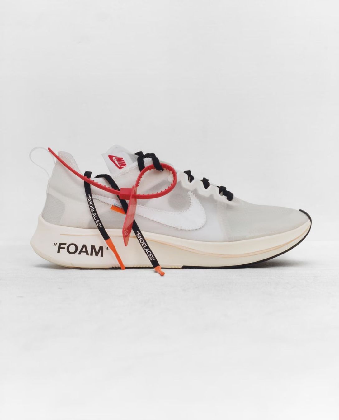 Nike Scarpe da uomo: Nike Zoom Fly Off-White - EU 45.5 – Nuovo e nell'imballaggio originale da Bern venduto da ElevenFive