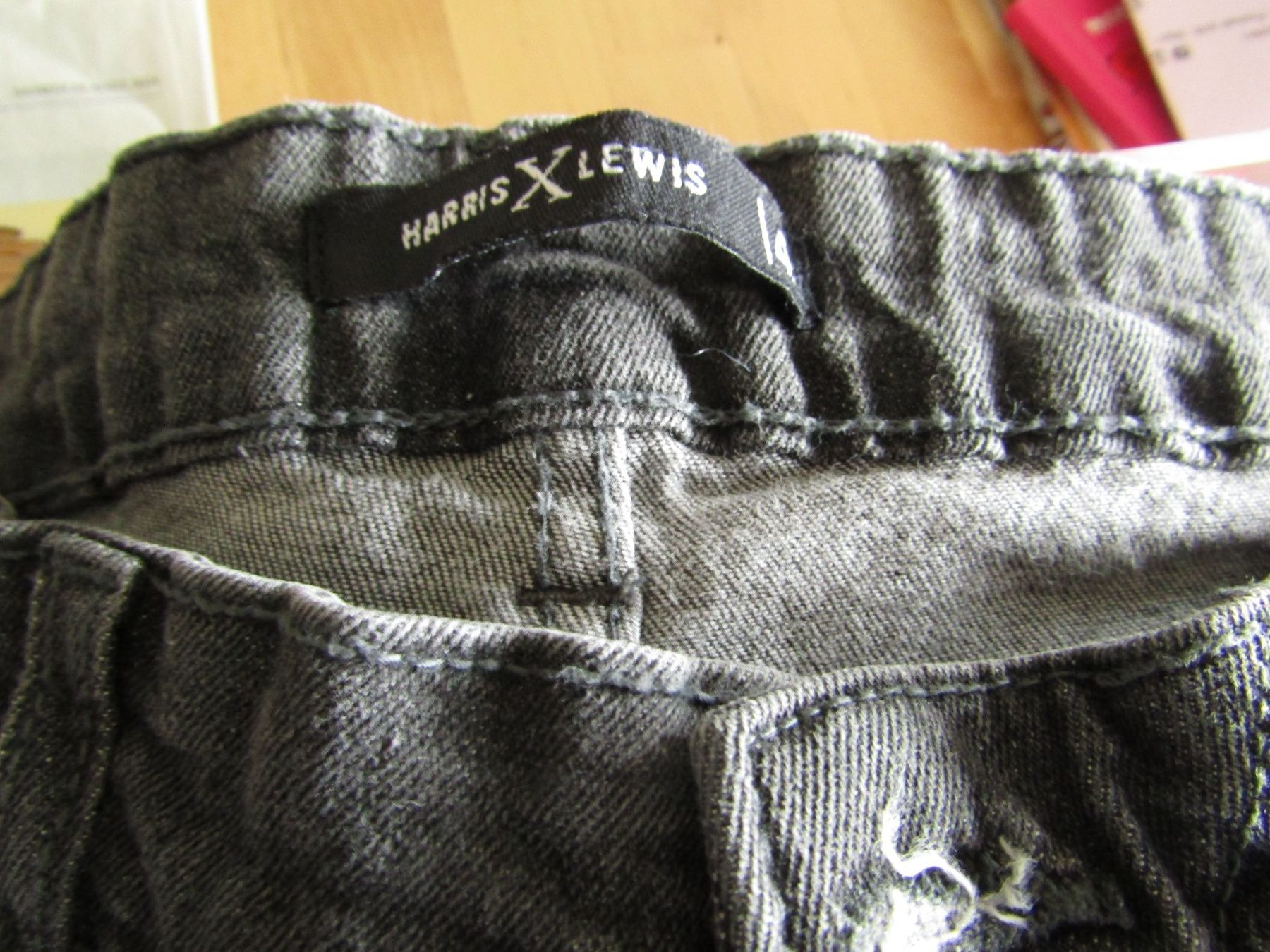 Jeans: Jeans dame NEUF,  taille 42 – Nuovo e nell'imballaggio originale da Delémont venduto da mamygateau 3