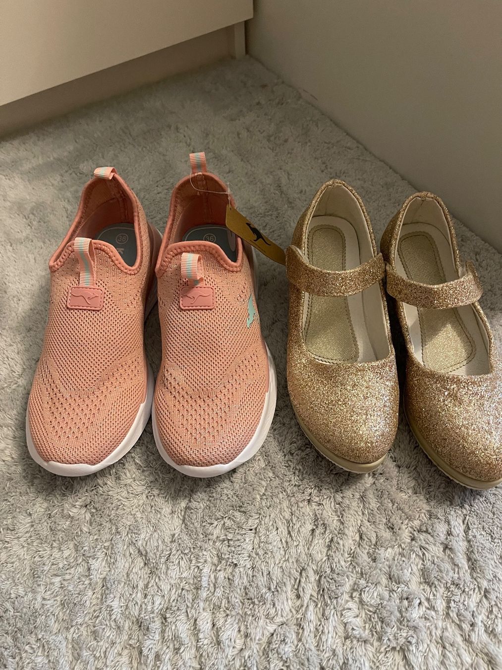 Scarpe per ragazze: Schöne Neue Schuhe! – Nuovo (secondo la descrizione) da Benglen venduto da Shamily 2