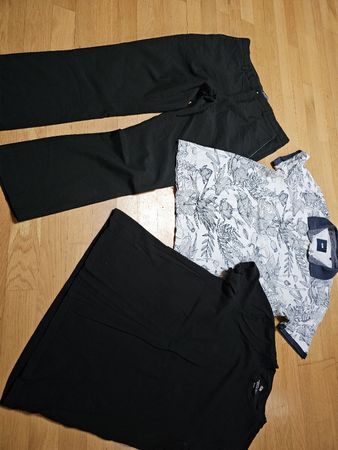 schwarze Hose ,polo Shirt und t-shirt gr.M