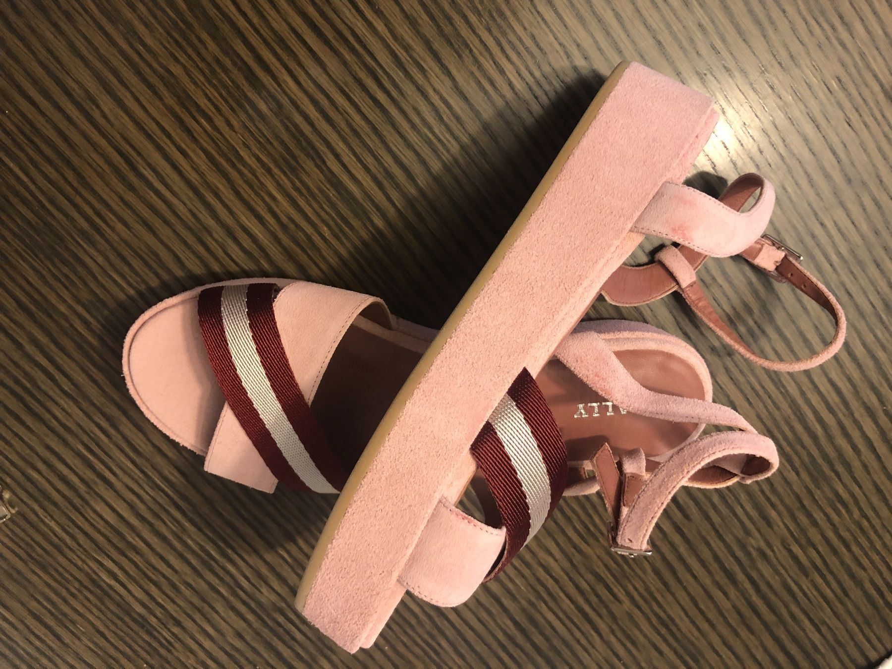 Bally Scarpe da donna: Bally, Sandalen Britt veloursleder,38,5 – Nuovo e nell'imballaggio originale da Volketswil venduto da praxis12 1