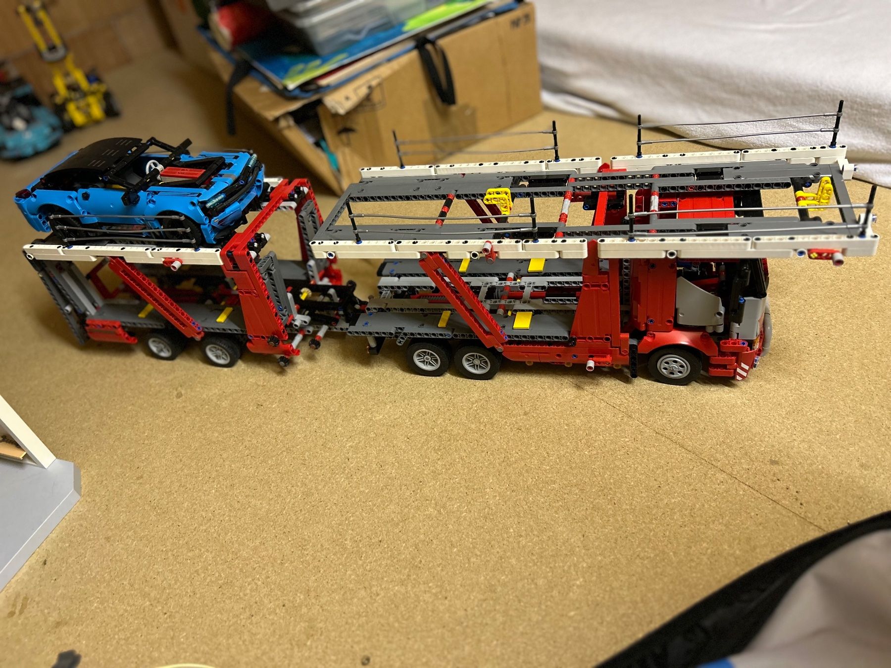 Autocarri: Lego Technics Autotransporter und Auto – Usato da illnau venduto da sweet83 5