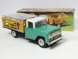 Blechauto Chevy Farm Truck Tiertransporter Friktion
