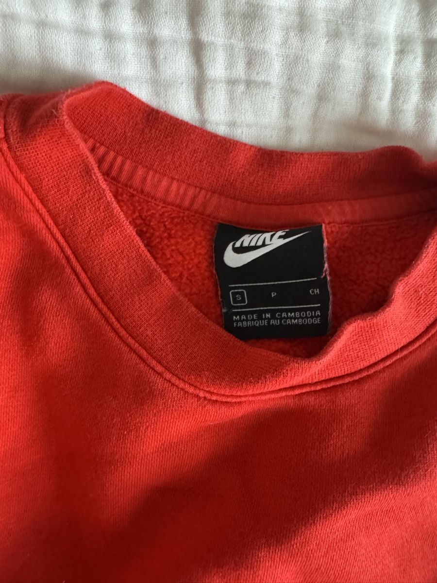 Maglioni & Felpe: Nike Pullover rot Rundhalsausschnitt Grösse S gebraucht – Usato da Ins venduto da fab_9l6l 1