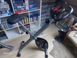 Heimtrainer F-bike mit Handpulssensoren