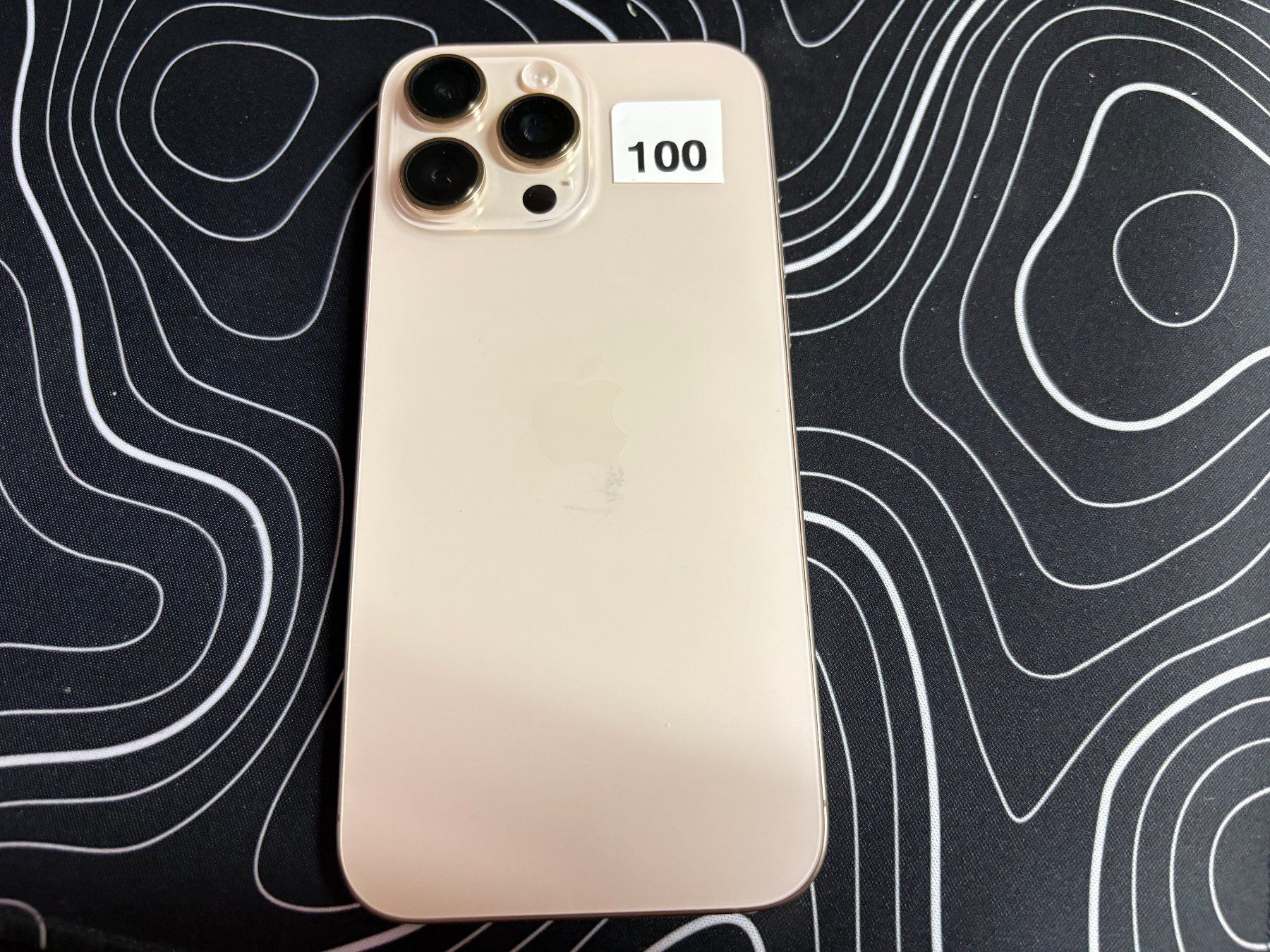 Apple Portables: Iphone 16 Pro Max 256Gb#100 – D'occasion à Au SG par bah_6f5w 2