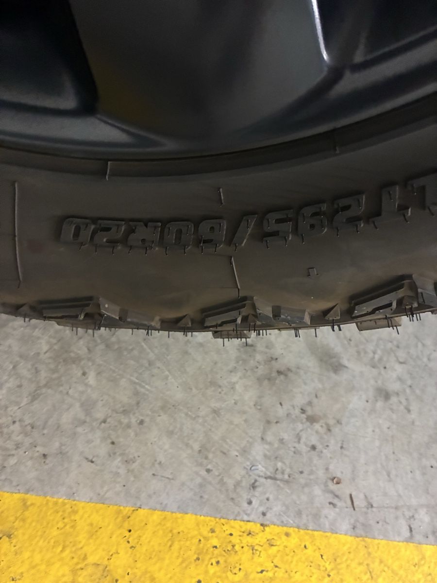 Dodge Pneumatici & Ruote complete: Dodge Ram Felgen – Usato da Hochfelden venduto da Nikosrs 5