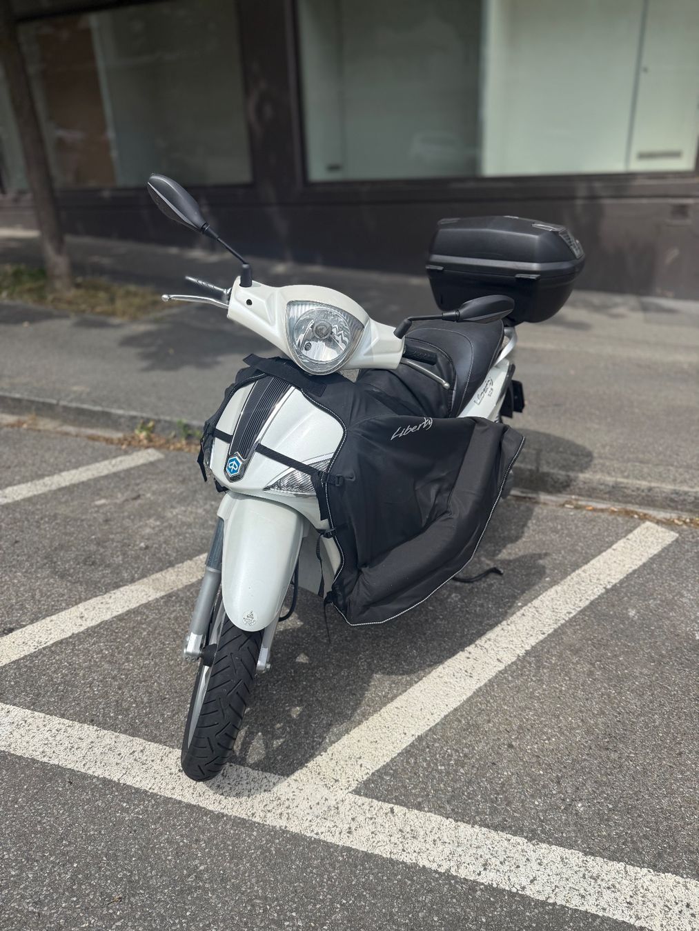 Piaggio Scooters: Scooter Liberty à vendre pour pièces détachées – Defekt aus Lausanne von nad_j7mj