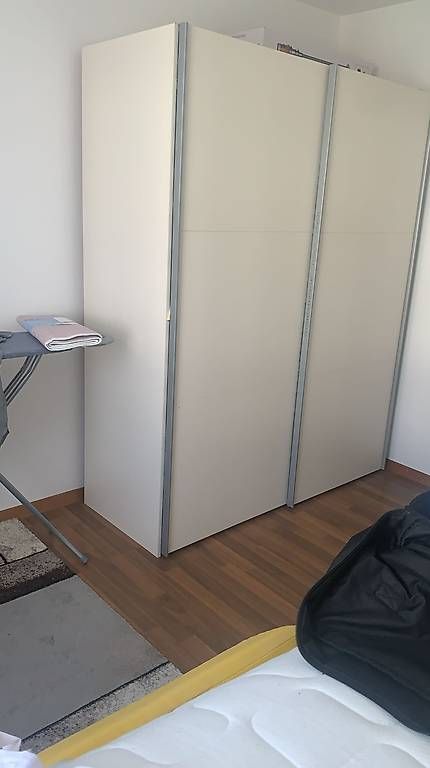 Armoires: Kleiderschrank GRATIS – D'occasion à Eich par Mimaaa