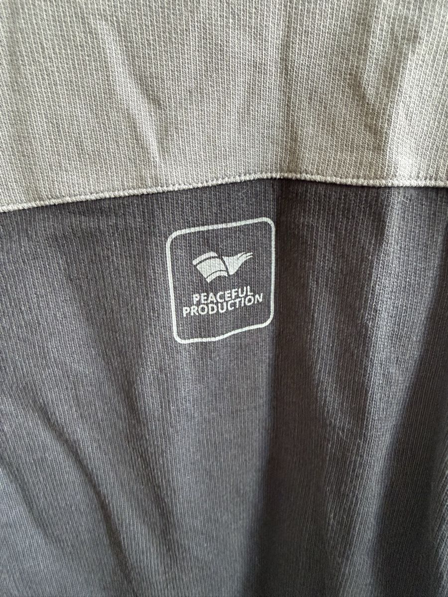 Pulls & Sweat-shirts: Dreierhopp x Peaful Production Pullover, Gr. M – D'occasion à Lyss par Schuschuu. 2