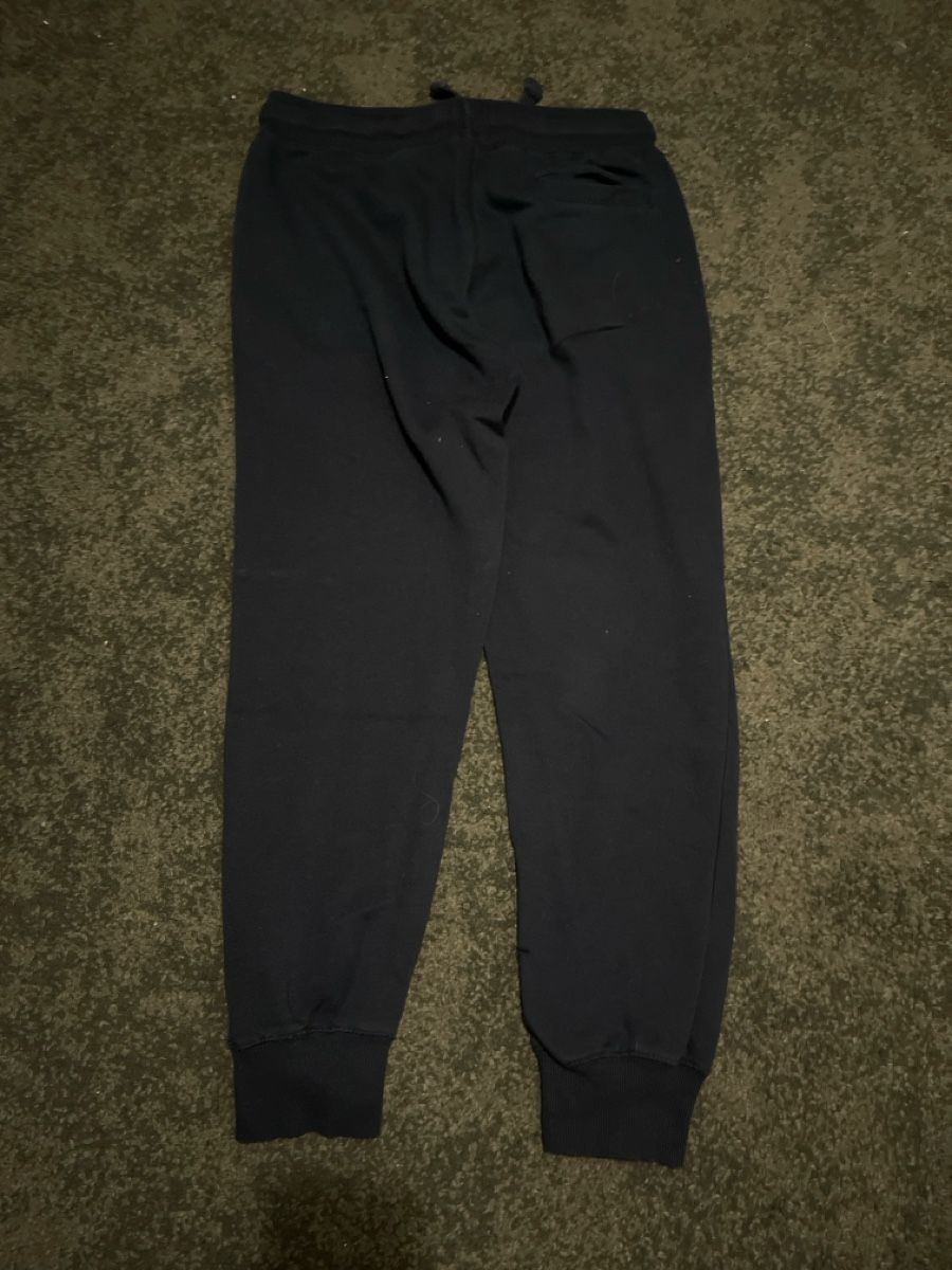 Bench Pantaloni: Bench Jogginghose dunkelblau Grösse L – Usato da Unterkulm venduto da AnoliOccasion 1