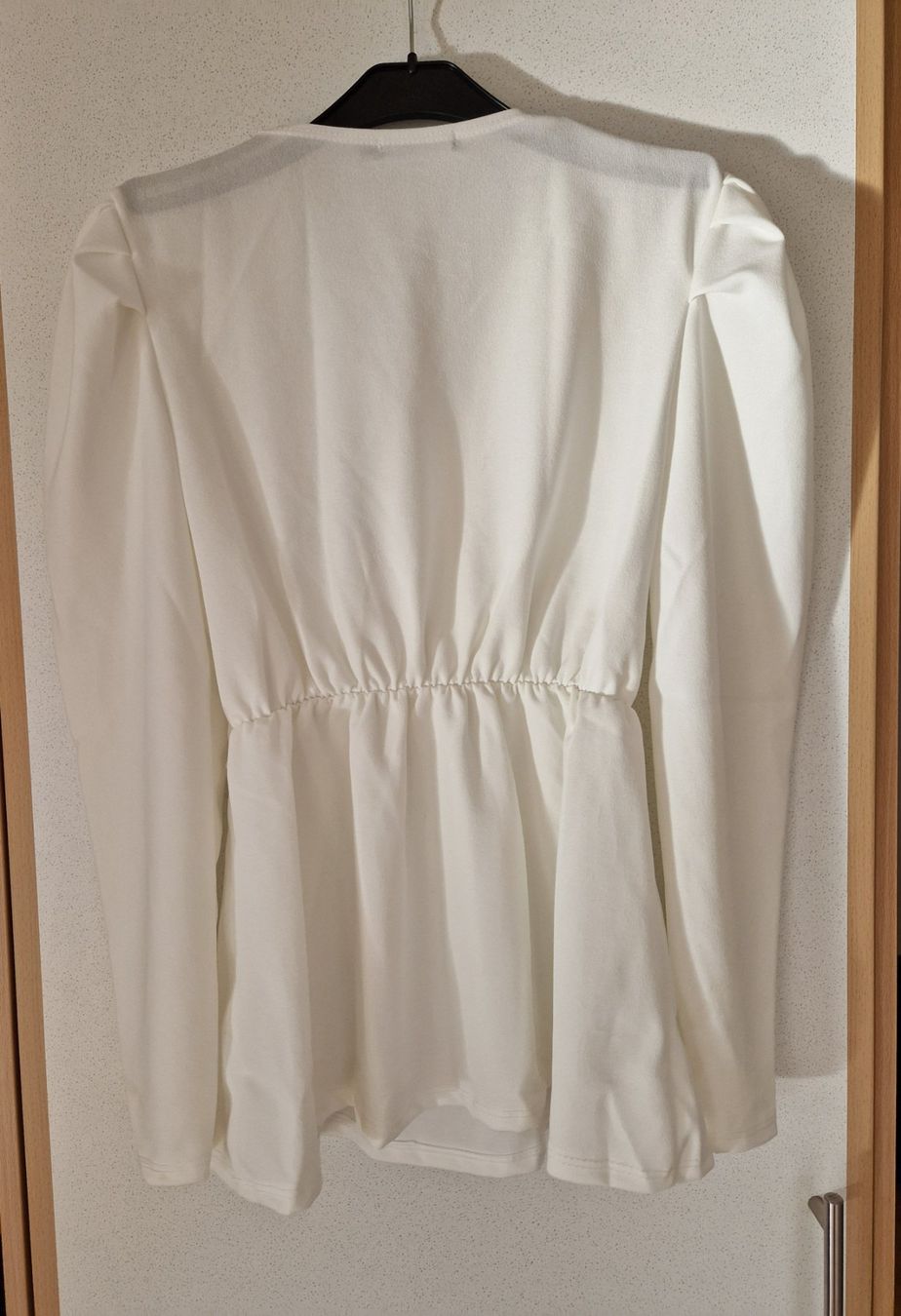 Tuniken: Blouse blanche taille M today avec ceinture dorée – Neu (gemäss Beschreibung) aus Versoix von aline_b 2
