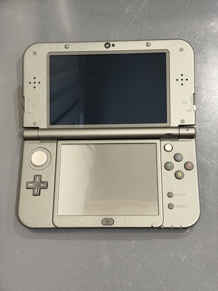 Nintendo Konsolen: Nintendo New 3DS XL – Gebraucht aus Biel/Bienne von sebooounet
