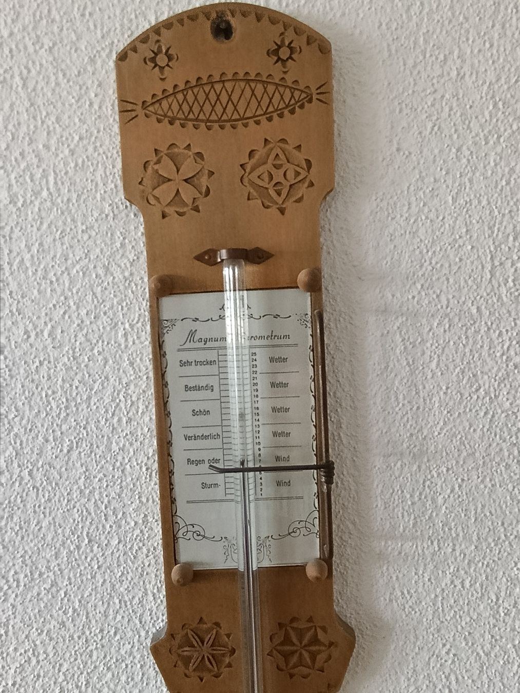 Magnum Barometer Holz mit Schnitzerei guter Zustand (Gebraucht) in ...