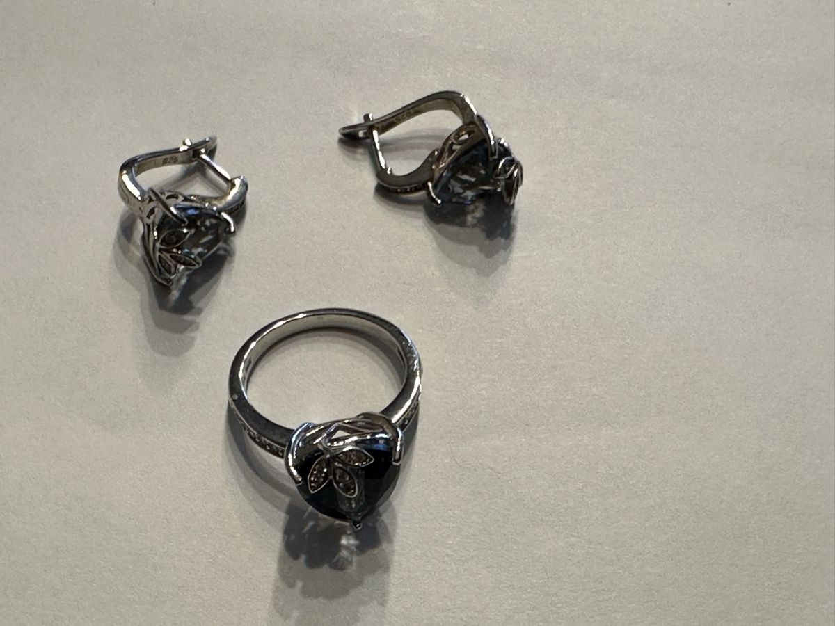 Sonstiger Schmuck: Schmuckset Silberring Ohrringe mit Stein Herzform Gr. 54 – Gebraucht aus Weinfelden von Kud