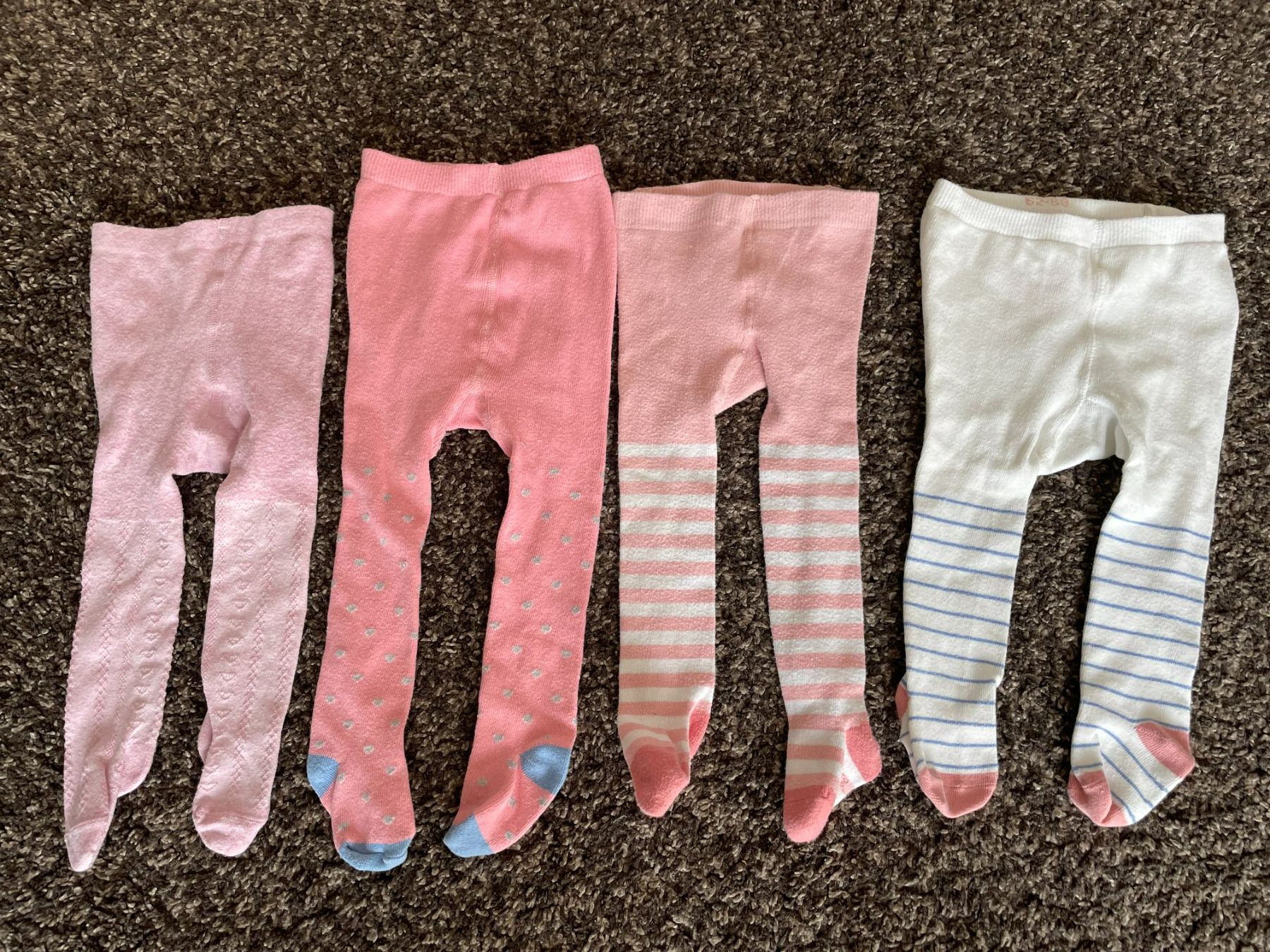 Collants: Mädchen Strumpfhosen Gr. 62-68 – D'occasion à Kloten par schunksz