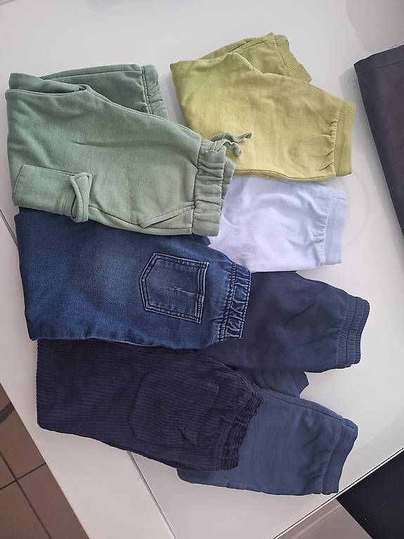 Lotti & Set di vestiti: Jungs Kleiderpaket Gr 98  – Usato da Figino venduto da nat_2vfp 3