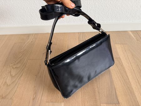 Schultertasche schwarz  