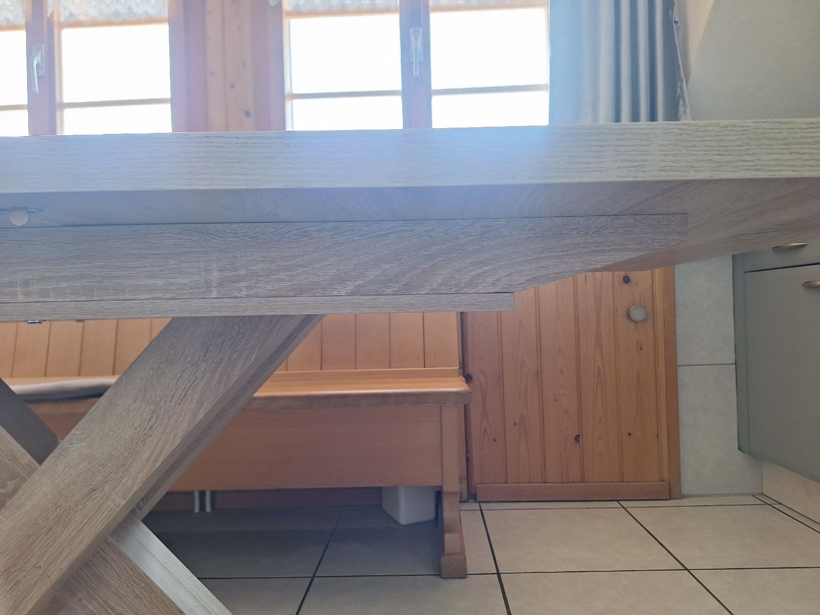 Tables: Esstisch Eiche Optik gebraucht mit Gebrauchsspuren – D'occasion à Rüegsau par Heud0 6